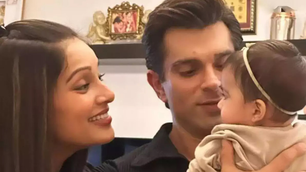 মেয়েকে ‘বাঘের বাচ্চা’ বললেন বিপাশা! কী করলো ছোট্ট দেবী?