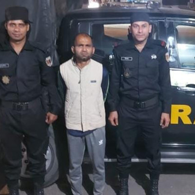 চট্টগ্রামে অস্ত্রসহ ৬ মামলার আসামি গ্রেপ্তার