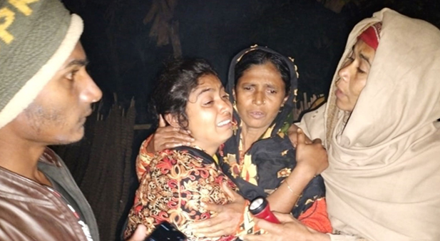 নড়াইলে নৌকাডুবিতে মা-ছেলের মৃত্যু, নিখোঁজ ৮