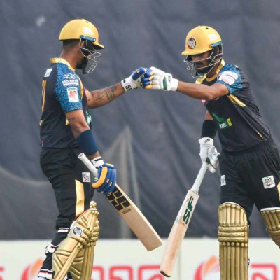 কুমিল্লাকে হারিয়ে দুর্দান্ত ঢাকার ‘দুর্দান্ত’ শুরু