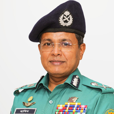 সেমিনারে যোগ দিতে যুক্তরাজ্যের পথে ডিএমপি কমিশনার