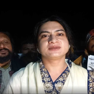 তৃতীয় লিঙ্গের প্রার্থীর ওপর জাতীয় পার্টির কর্মী-সমর্থকদের হামলা