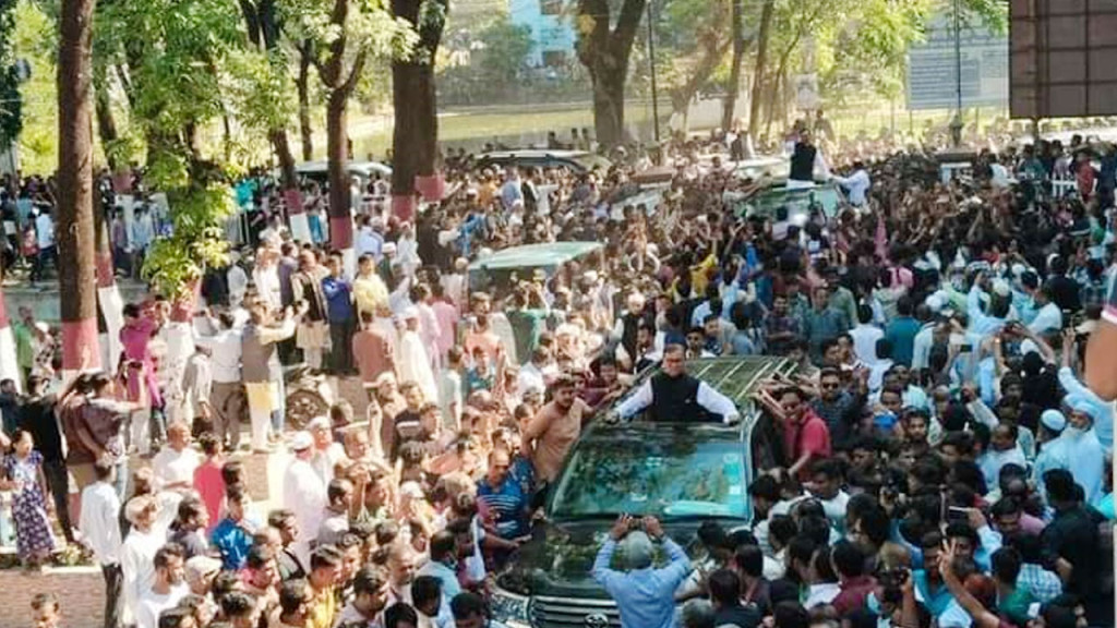 ফেনীতে বিধি ভেঙে মনোনয়নপত্র জমা দিলেন আ.লীগের ৩ প্রার্থী