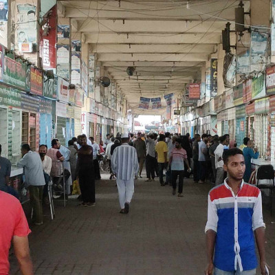 ছুটি শুরুর আগেই গাবতলীতে ঘরমুখো মানুষের ভিড়