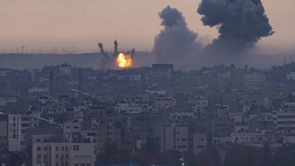 গাজায় শত শত ‘২০০০ পাউন্ড বোমা’ ফেলেছে ইসরায়েল