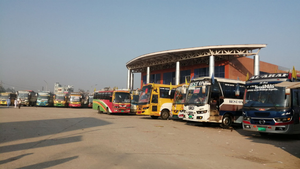 হরতালে বাস কাউন্টার খোলা থাকলেও নেই যাত্রী