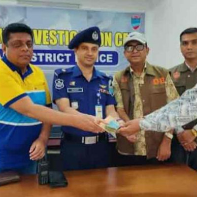 নড়াইলে বিকাশে ভুলক্রমে অন্যত্র চলে যাওয়া টাকা ফেরত পেল ভুক্তভোগী