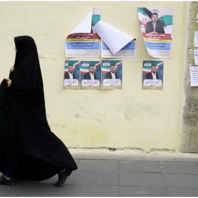 জনসমক্ষে নাচের ভিডিও ভাইরাল, ইরানে দুই তরুণী গ্রেপ্তার