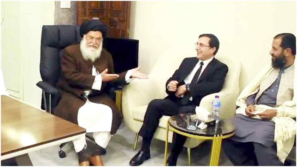 পিটিআইয়ের সাথে হাত মেলালো জমিয়ত উলেমা-ই-ইসলাম