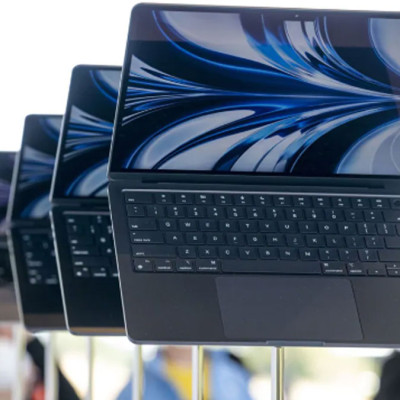 ভারতে ল্যাপটপ আমদানি বন্ধ করে দিয়েছে অ্যাপল-স্যামসাং