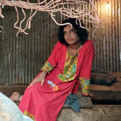 এক যুগ ধরে শিকলবন্দি বাবা-মা হারা মেহনাজ