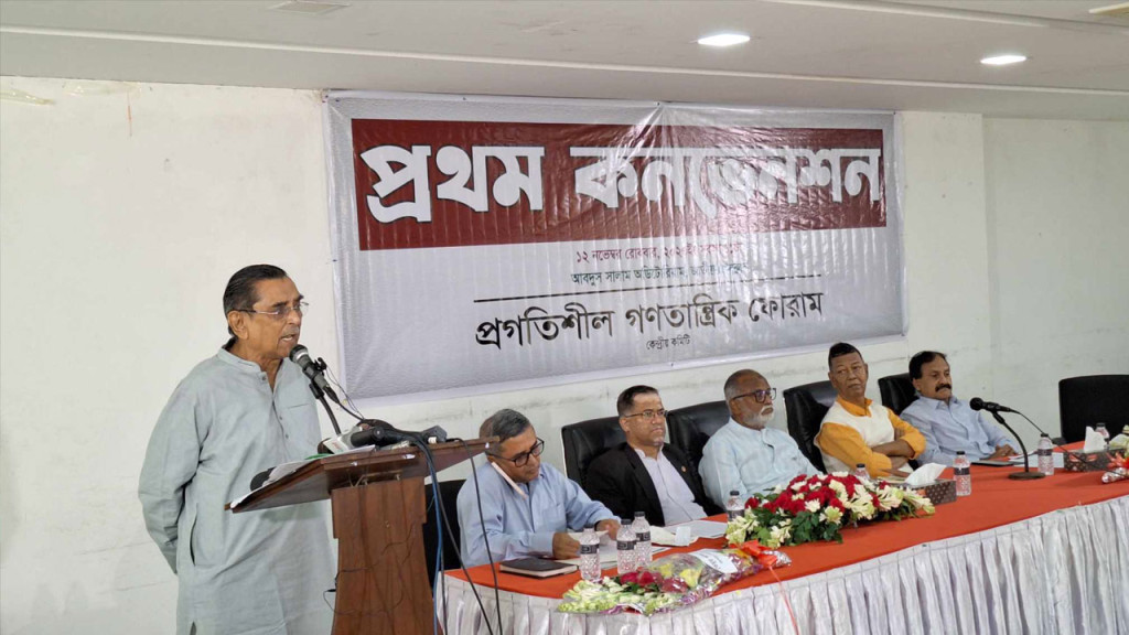 গাড়ি পুড়িয়ে সরকার পরিবর্তন করা যায় না : মেনন