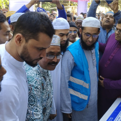 নড়াইলের কর্মচন্দ্রপুর জামে মসজিদ উদ্বোধন করলেন হুইপ মাশরাফী