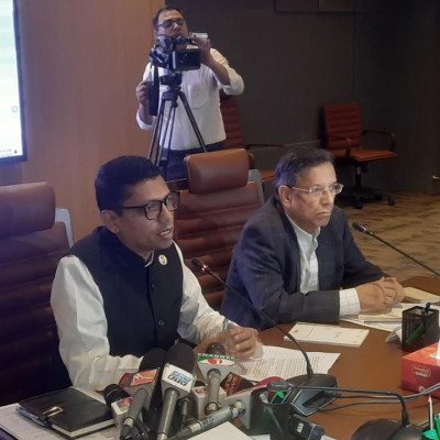 কৃত্রিম বুদ্ধিমত্তায় সচেতনতা তৈরি করতে না পারলে ঝুঁকি রয়েছে : পলক