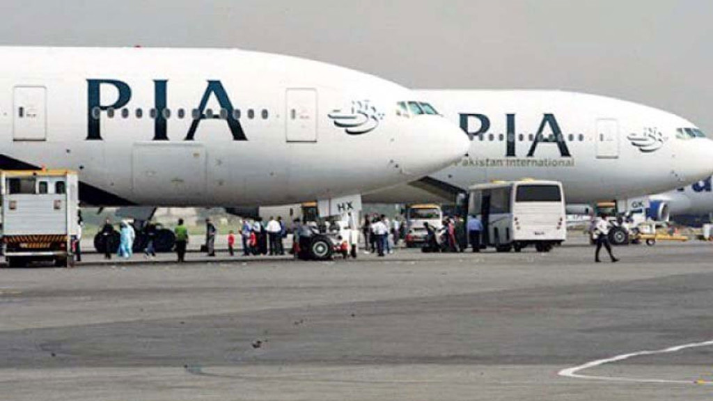 পাকিস্তান: পিআইএর পাইলট-কেবিন ক্রুদের রোজা না রাখার নির্দেশ