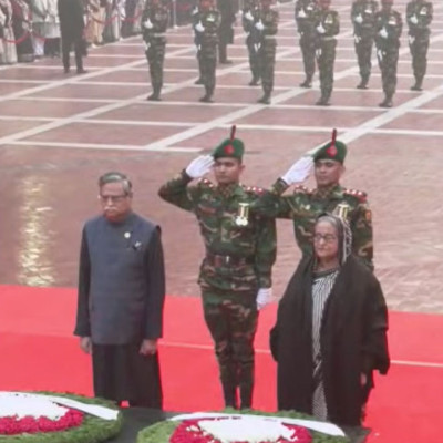 শহীদ বুদ্ধিজীবী স্মৃতিসৌধে রাষ্ট্রপতি ও প্রধানমন্ত্রীর শ্রদ্ধা