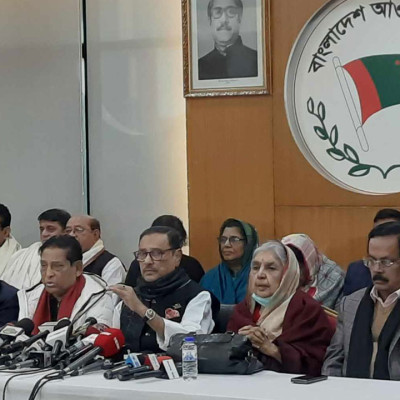 যাকে নিয়ে বিএনপি রং দেখাল সেই পিটার হাসও অভিনন্দন জানাল