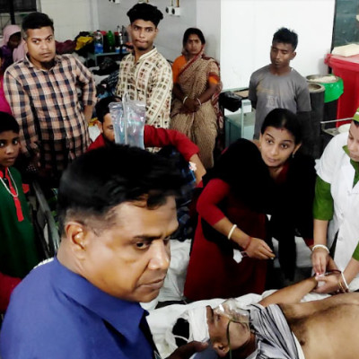 নড়াইলে ঈদের রাতে সড়কে ঝরল দুই প্রাণ