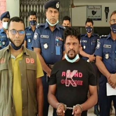 নড়াইলের শীর্ষ সন্ত্রাসী নূরু গ্রেফতার