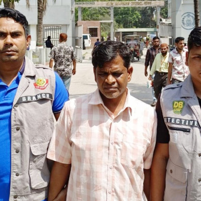 স্বাস্থ্যমন্ত্রীকে মেসেজ দিয়ে ‘ভুয়া রাষ্ট্রপতি’ গ্রেপ্তার