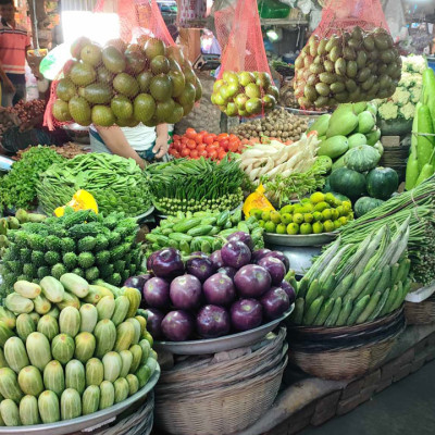 বাজারে শীতকালীন সবজি উঠতে শুরু করেছে তবুও উত্তাপ কমছে না