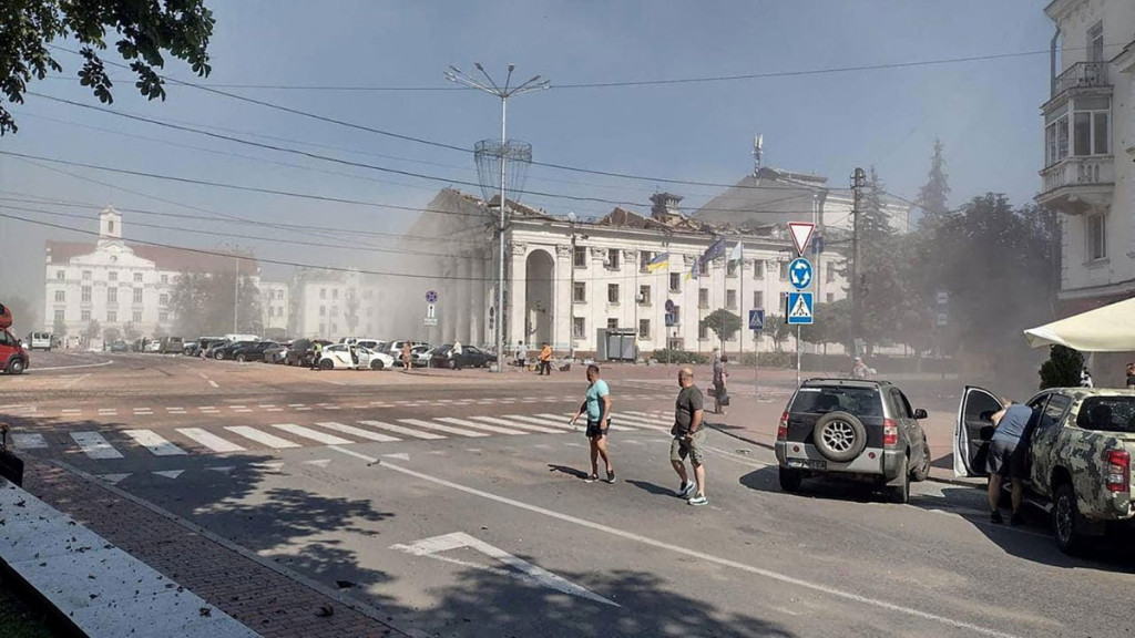 চেরনিহিভে রাশিয়ার ভয়াবহ ক্ষেপণাস্ত্র হামলা, বহু হতাহত