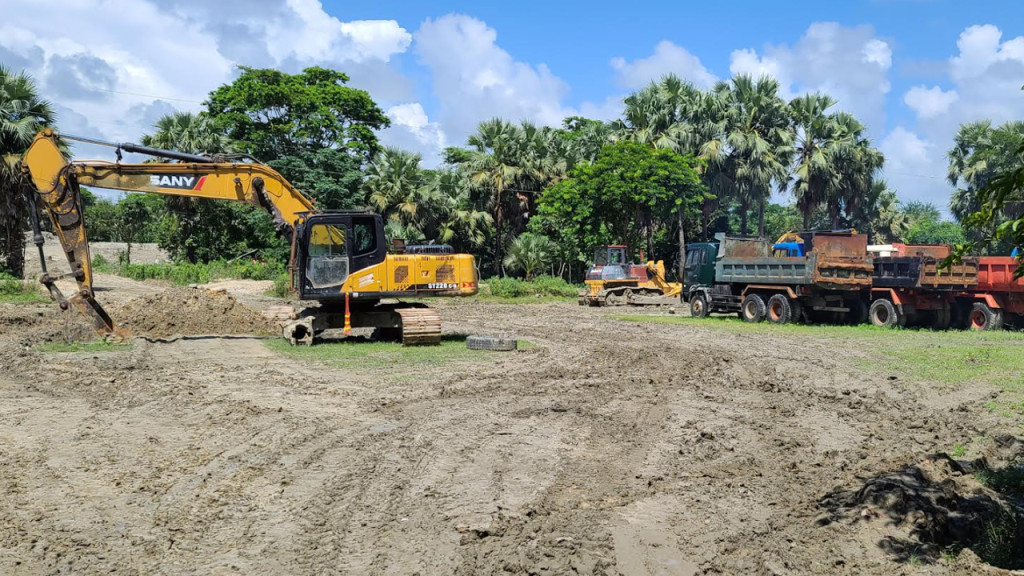 উপকূলের বন উজাড় করে পুকুর তৈরির অভিযোগ