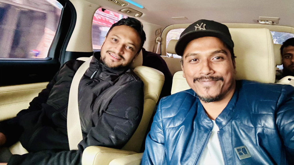 দেশে ফিরেই মাগুরায় সাকিব